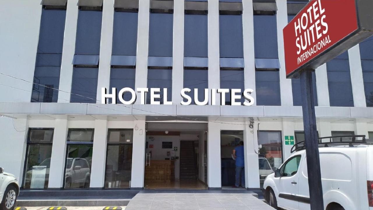 Suites Internacional Запопан Екстериор снимка