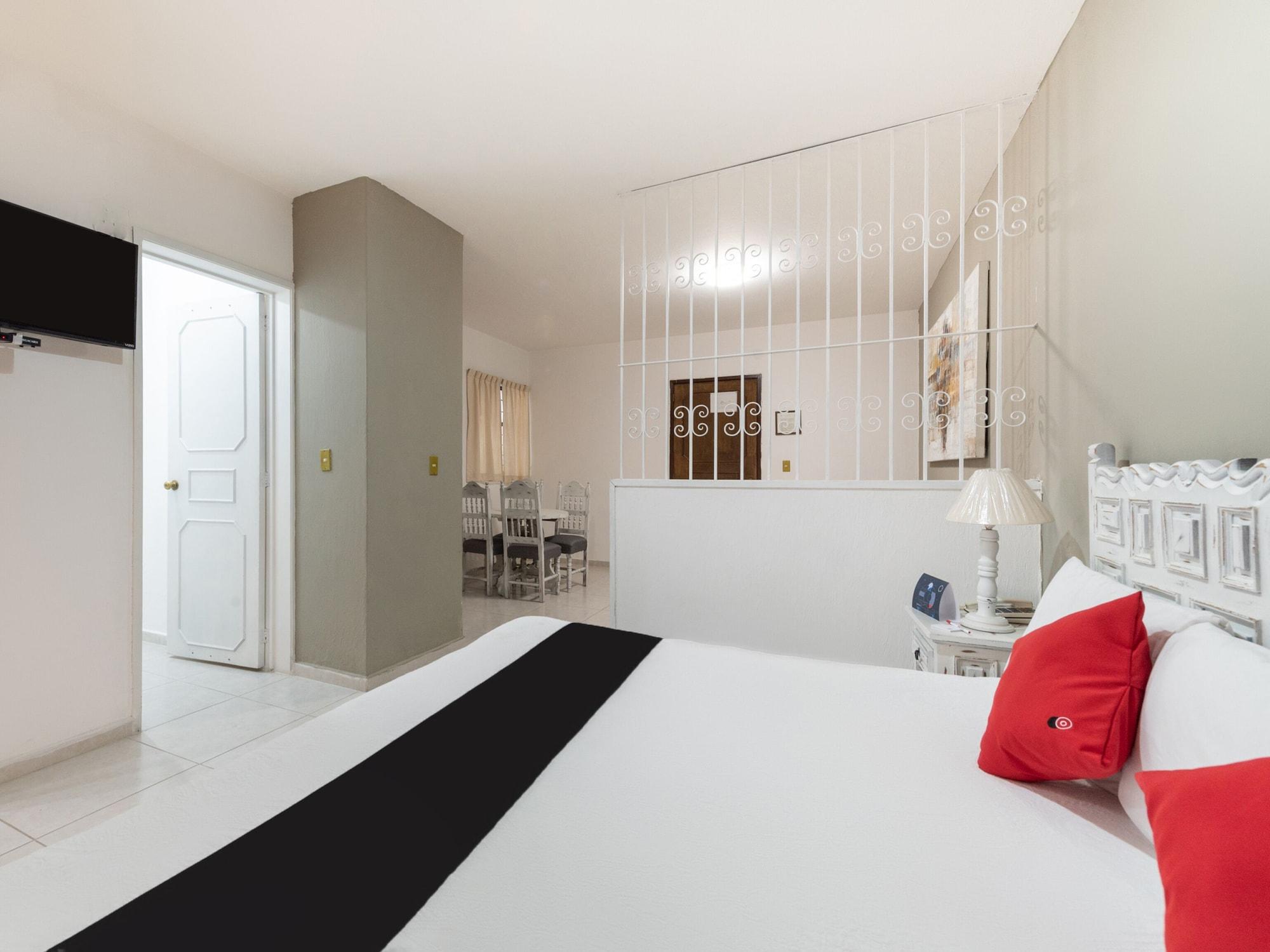 Suites Internacional Запопан Екстериор снимка