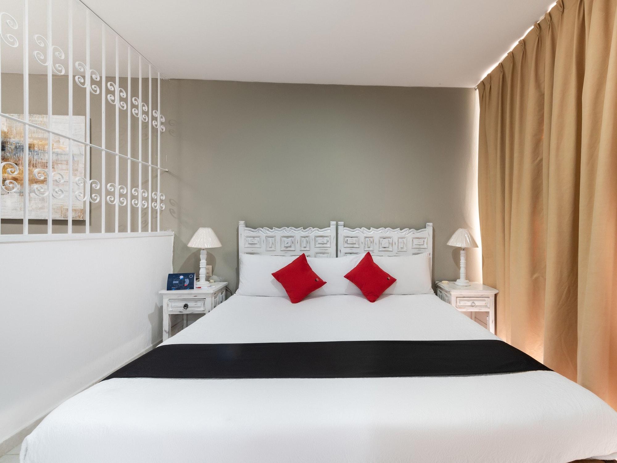 Suites Internacional Запопан Екстериор снимка