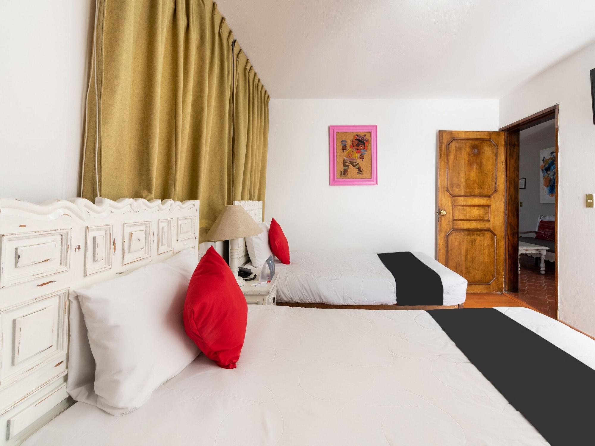 Suites Internacional Запопан Екстериор снимка