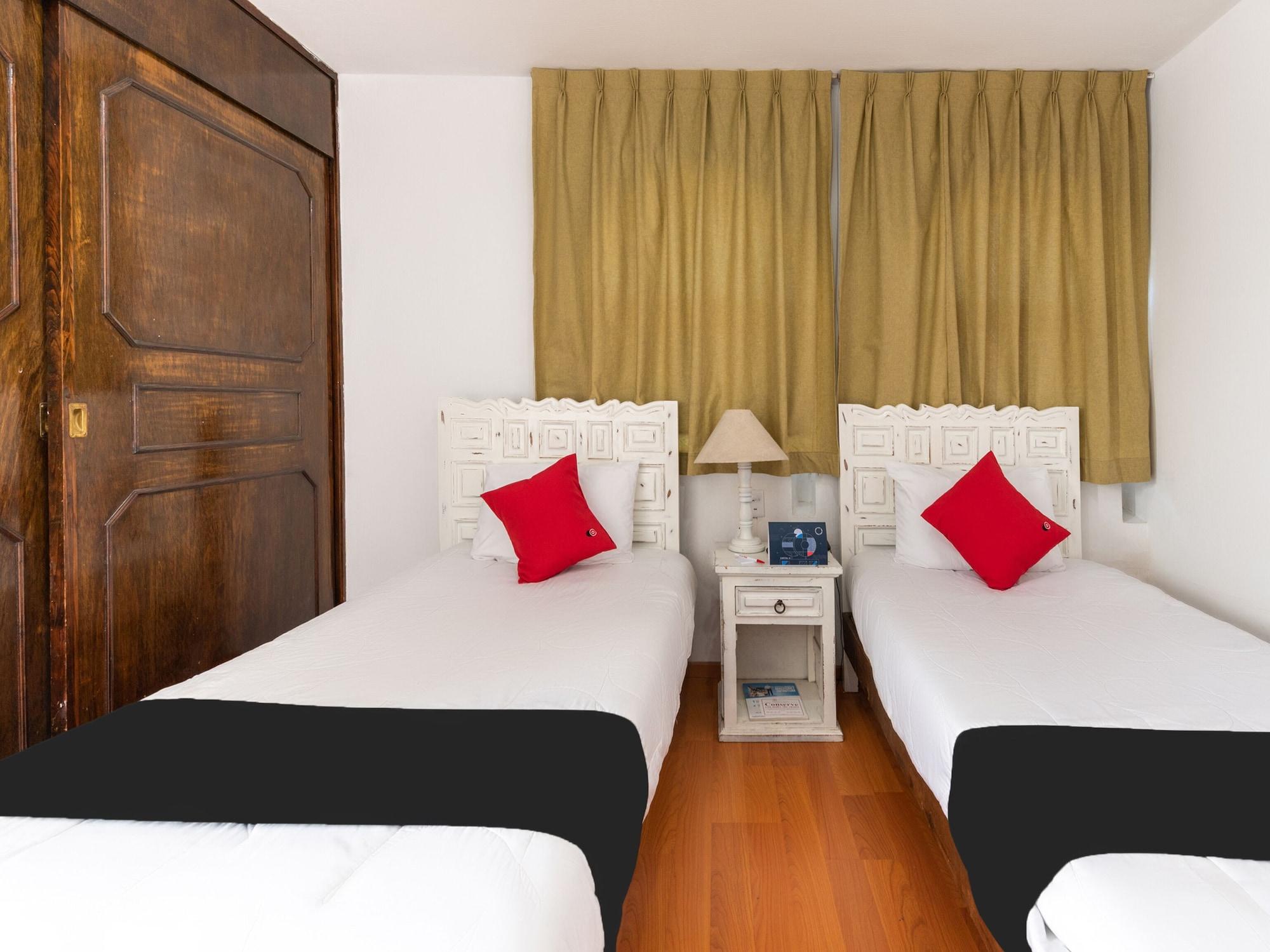 Suites Internacional Запопан Екстериор снимка